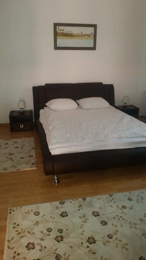 Hotel Casa Onyx Târgu Jiu Zewnętrze zdjęcie