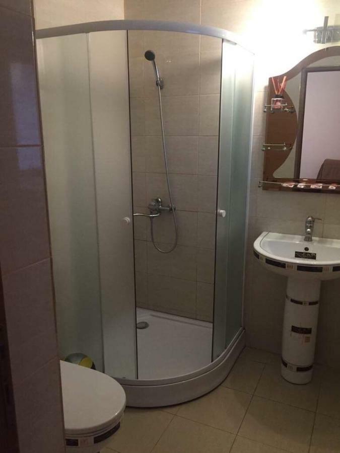 Hotel Casa Onyx Târgu Jiu Zewnętrze zdjęcie