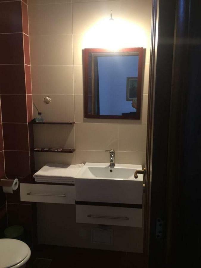 Hotel Casa Onyx Târgu Jiu Zewnętrze zdjęcie