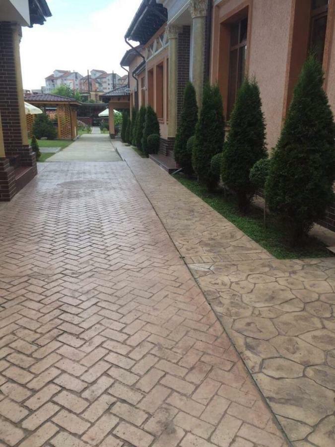 Hotel Casa Onyx Târgu Jiu Zewnętrze zdjęcie